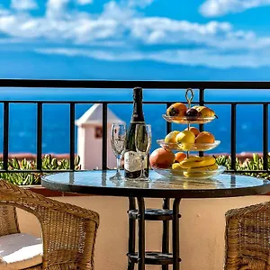 https://ocean-view-puerto-de-santiago.in-canary-islands.com